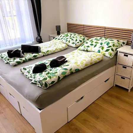 V Centru Kasperskych Hor Apartament *